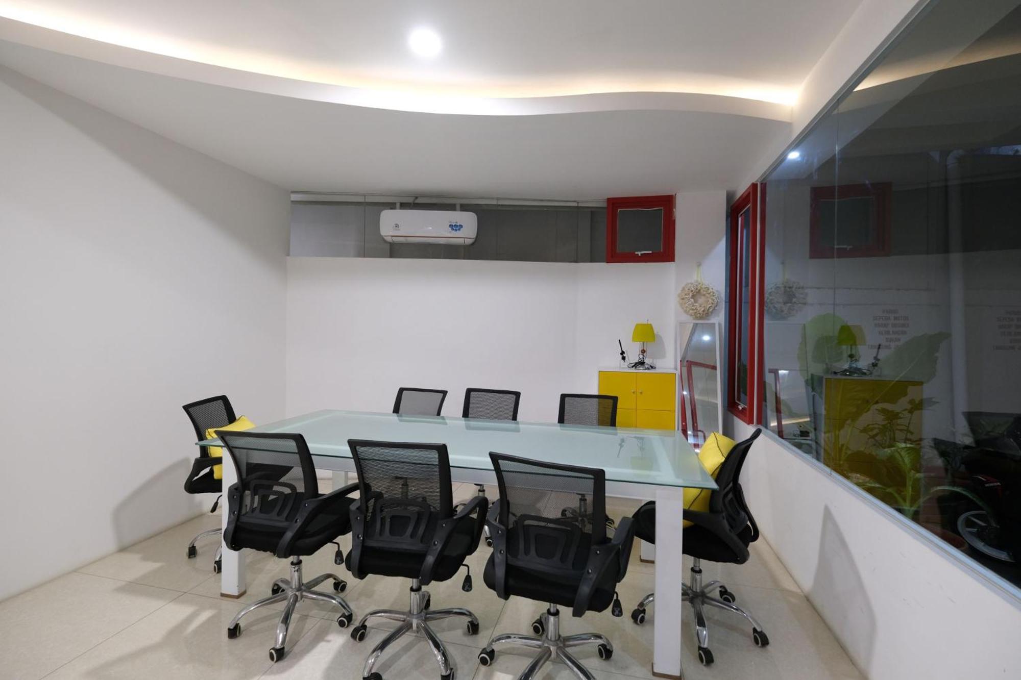 S101 Hotels Semarang Exterior photo