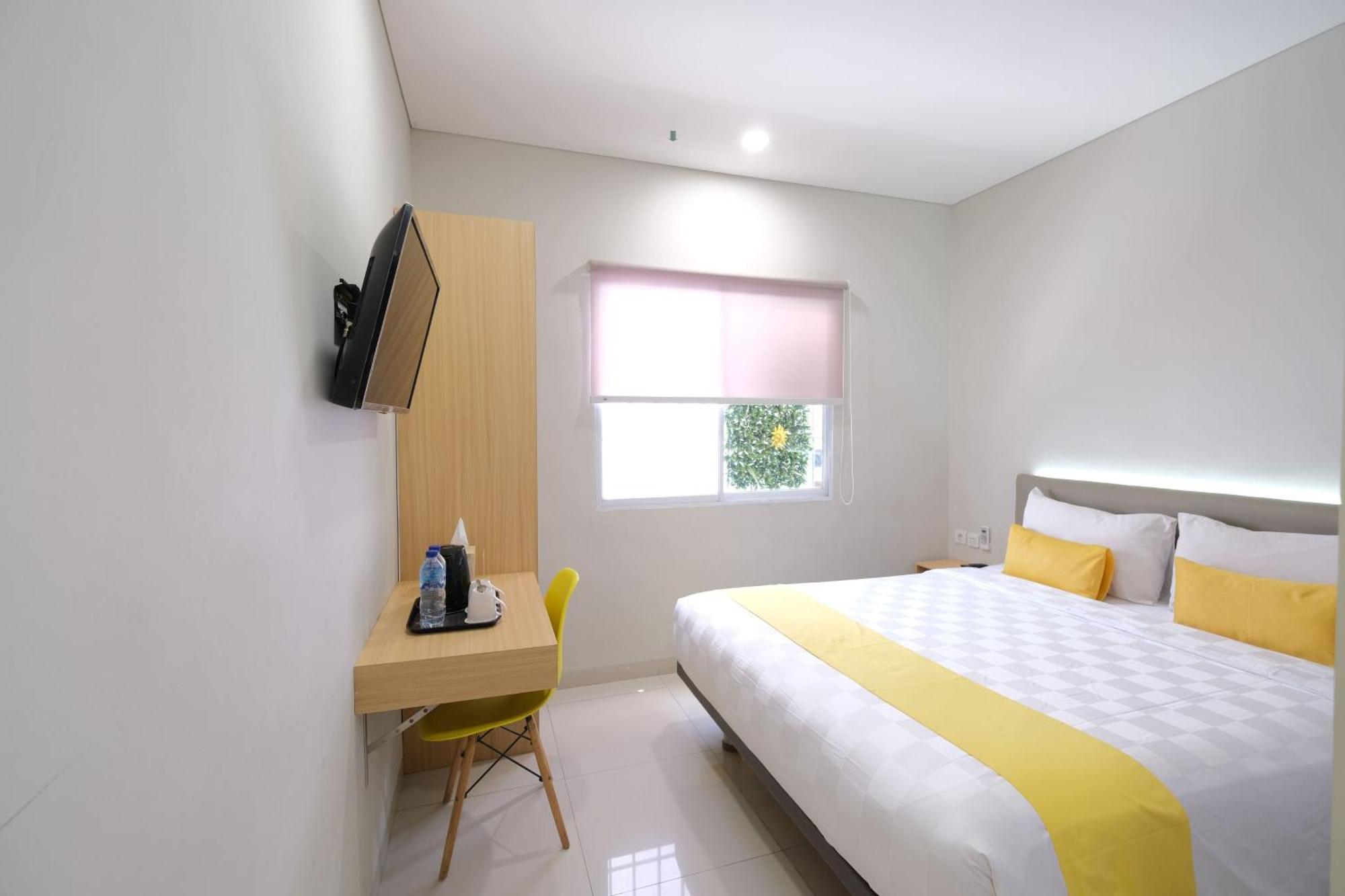 S101 Hotels Semarang Exterior photo