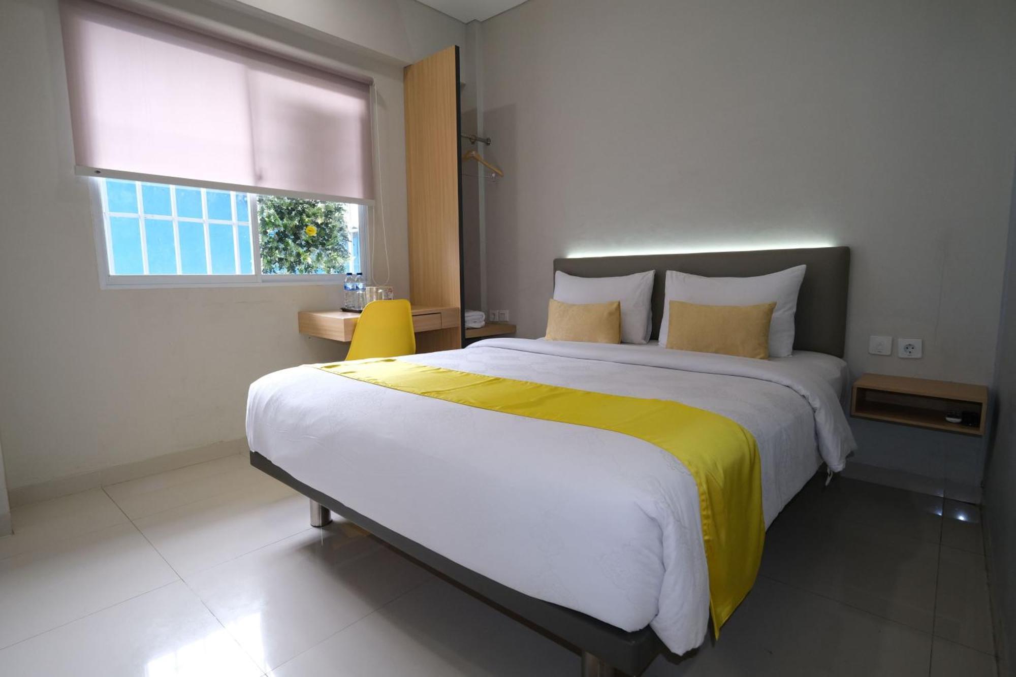 S101 Hotels Semarang Exterior photo